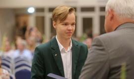 Pasveikinti šimtukus pelnę Klaipėdos abiturientai