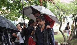 Miesto centre ganosi mechaninės būtybės