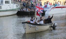 Senovinių laivų paradas