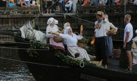 Senovinių laivų paradas