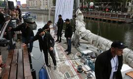 Jūrinės valstybė pasiuntiniai išplaukė į šimtmečio odisėją