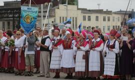 Klaipėdoje nusidriekė iškilminga eisena