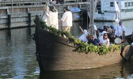 Senovinių laivų paradas