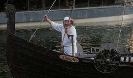 Senovinių laivų paradas