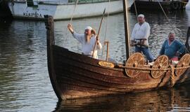 Senovinių laivų paradas