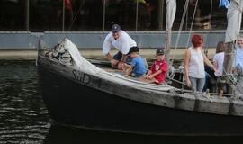 Senovinių laivų paradas