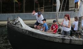 Senovinių laivų paradas