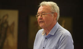 Senuosius laikraščius išsaugojusi knyga