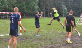 Gatvės rankinio turnyro dalyviams – išbandymas lietumi