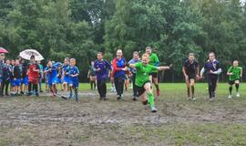 Gatvės rankinio turnyro dalyviams – išbandymas lietumi