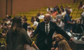 „Graikas Zorba“: žemė pajūryje juda sirtakio ritmu