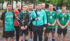 Gatvės rankinio turnyro dalyviams – išbandymas lietumi