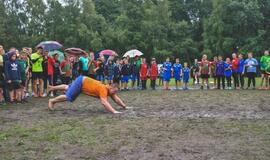 Gatvės rankinio turnyro dalyviams – išbandymas lietumi