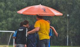 Gatvės rankinio turnyro dalyviams – išbandymas lietumi