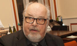 Mirė rašytojas publicistas Algimantas Zurba