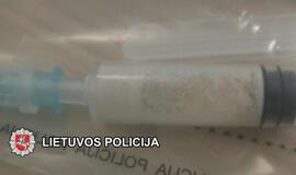 Pavojingus narkotikus platino bendrabučiuose