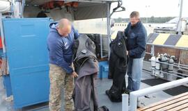 Narai nori atkreipti dėmesį į problemas po vandeniu