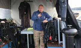 Narai nori atkreipti dėmesį į problemas po vandeniu