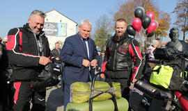 Beprotiškas lietuvių planas - motociklais važiuoja į Indiją