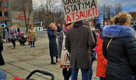 Mitingas prieš vaikų atiminėjimą