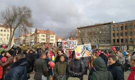 Mitingas prieš vaikų atiminėjimą