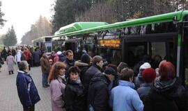 Autobuse griuvusi moteris ieško liudininkų