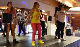 Klaipėdietės žiemą pasitiko zumbos ritmais