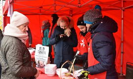 Maltiečiai Teatro aikštėje kvietė gerumo sriubos
