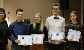 Jaunimui įteiktos “Auksinės lemputės”