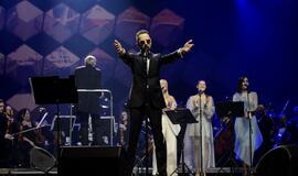 Pirmojo koncerto „Vandenynai“ akimirkas L. Adomaitis žmonai transliavo telefonu