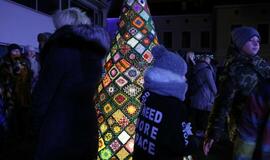 Bibliotekoje sužibo įspūdingos eglutės