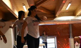 Klaipėdietės žiemą pasitiko zumbos ritmais