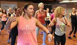 Klaipėdietės žiemą pasitiko zumbos ritmais