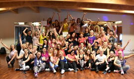 Klaipėdietės žiemą pasitiko zumbos ritmais