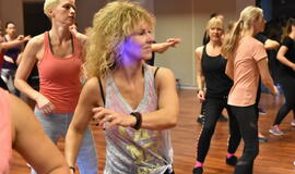 Klaipėdietės žiemą pasitiko zumbos ritmais