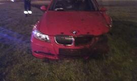 BMW įskriejo į Šilutės pl. ir Baltijos pr. žiedą