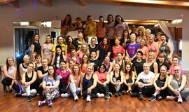 Klaipėdietės žiemą pasitiko zumbos ritmais