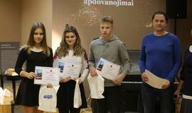 Jaunimui įteiktos “Auksinės lemputės”