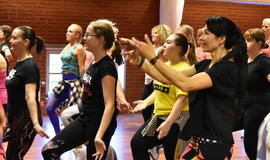 Klaipėdietės žiemą pasitiko zumbos ritmais