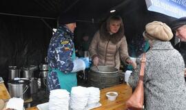 Prieškalėdinis susibūrimas vaišintis žuviene