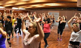 Klaipėdietės žiemą pasitiko zumbos ritmais