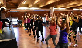 Klaipėdietės žiemą pasitiko zumbos ritmais