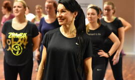 Klaipėdietės žiemą pasitiko zumbos ritmais