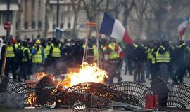 Prancūzijos premjeras žada atkurti nacionalinę vienybę