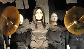 Dekoracijas galima kurti ir iš makaronų, ar nuotekų vamzdžių