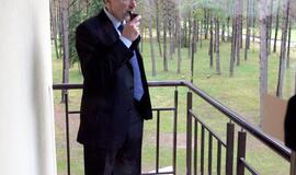 Draudimas rūkyti balkonuose gali tapti parodija