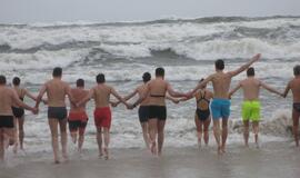 Sveikuolių maudynės