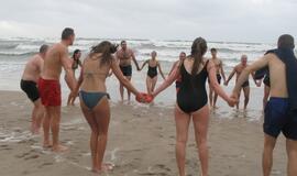 Sveikuolių maudynės