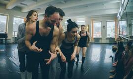 Dinozaurai iš Marso primins tikrąsias vertybes