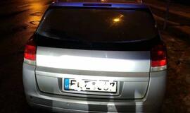 Girti vairuotojai vartė kelio ženklus